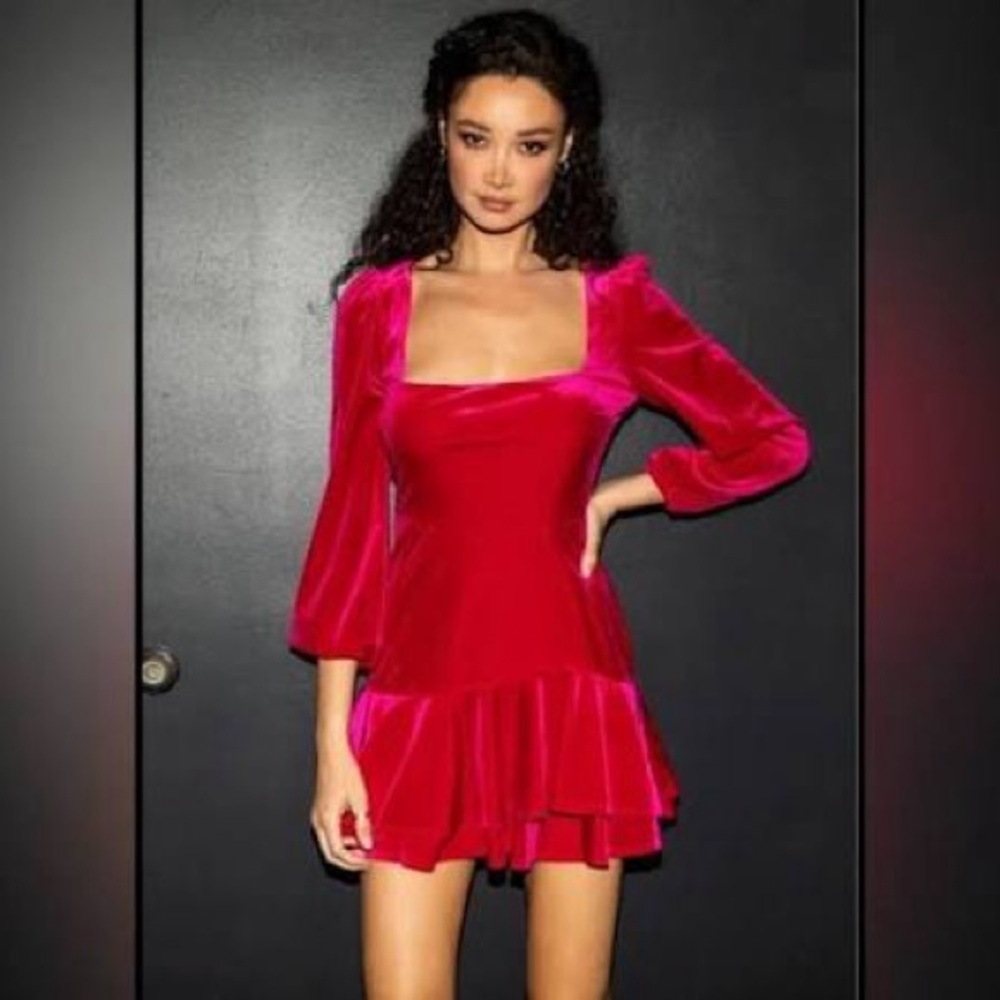 “Hey Love” Yumi Kim Cocktail Dress. Size Medium. Velvet Burnout. NWT.